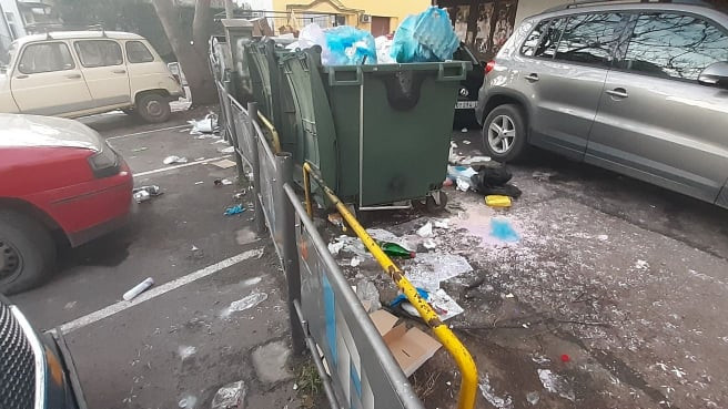smeće/ kontejner