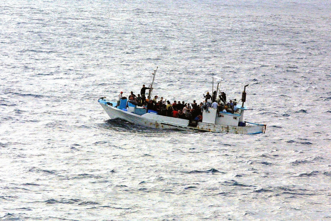 migranti na brodu/ ilustracija/pixabay
