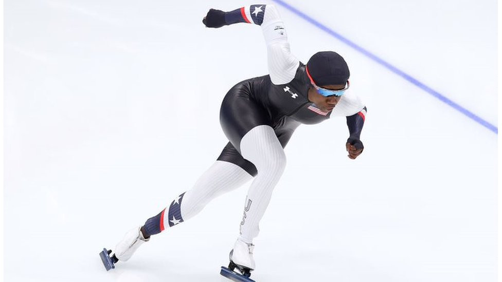 Erin Jackson skating at the Beijing Games