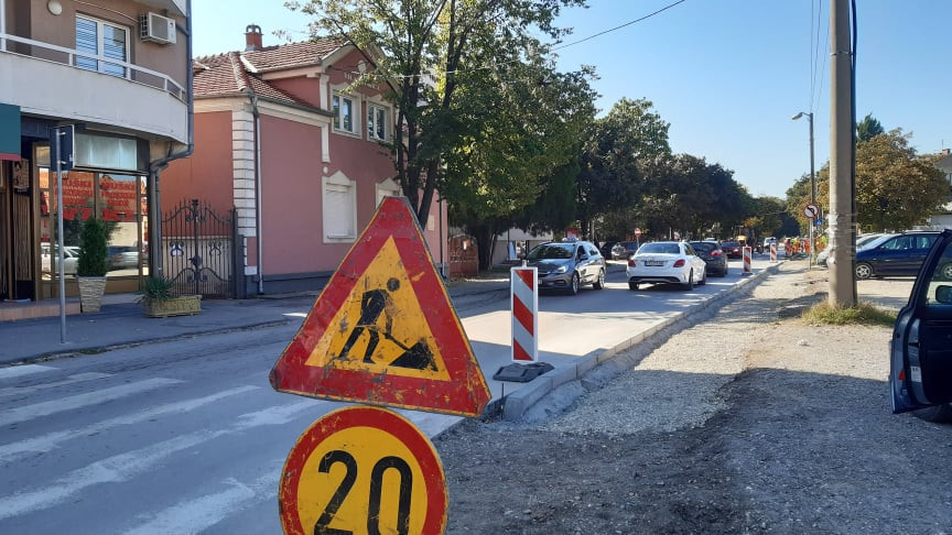 Foto/T.Spasojević/ radovi znak Šumadijska
