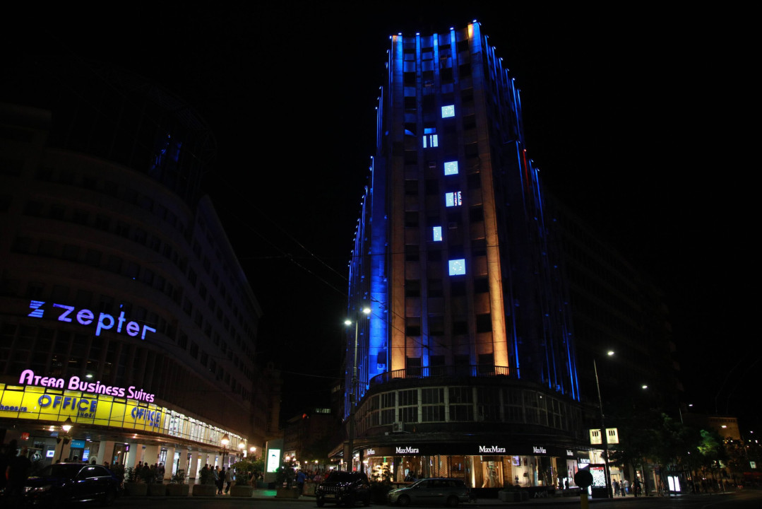Beograd, 8.05.2022. &#8211; Palata &#8222;Albanija&#8220; pred Dan Evrope, osvetljena je u bojama Evropske unije (BETAPHOTO/MILOS MISKOV)
