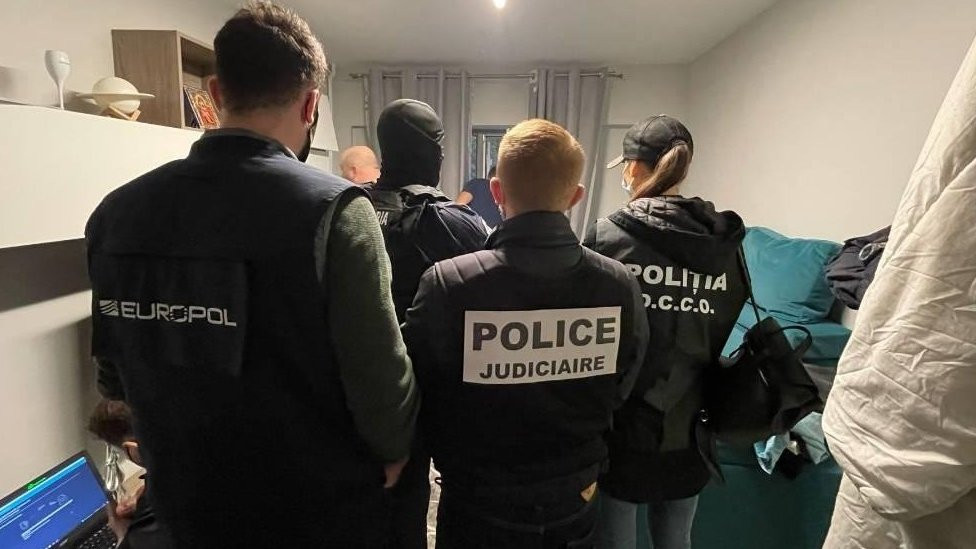 Policijska racija