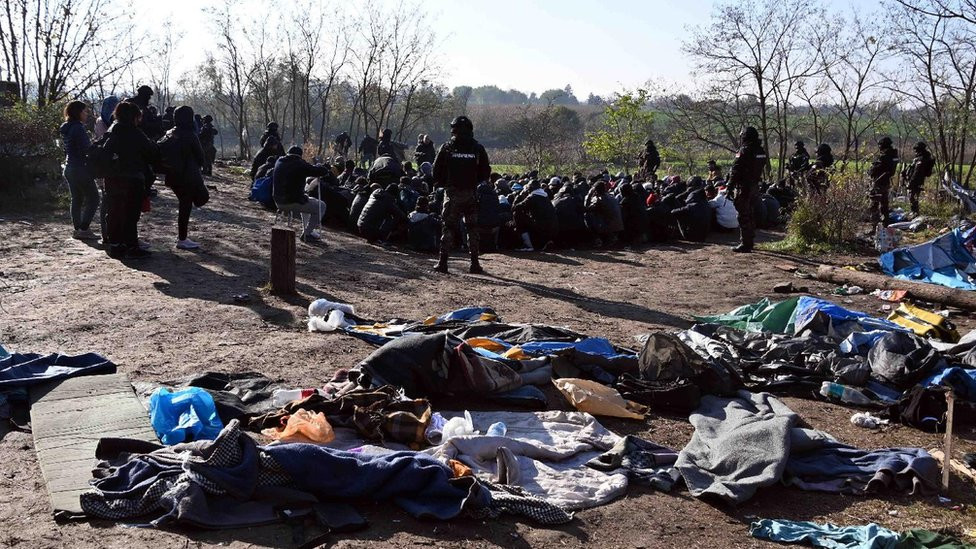 policija, migranti