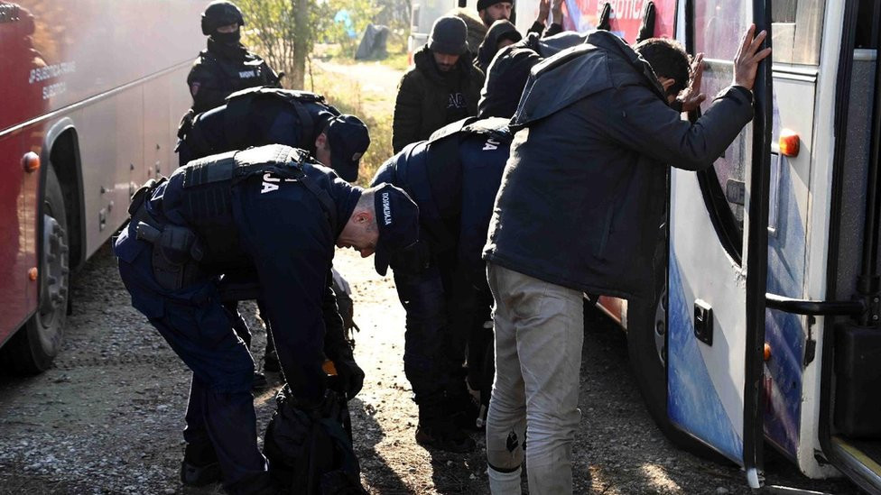 policija, migranti