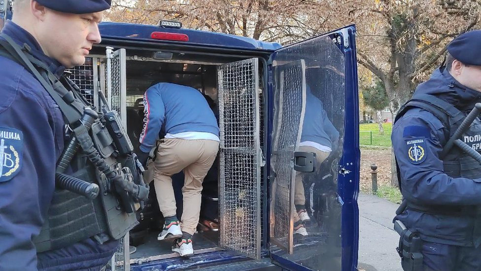 policija, migranti