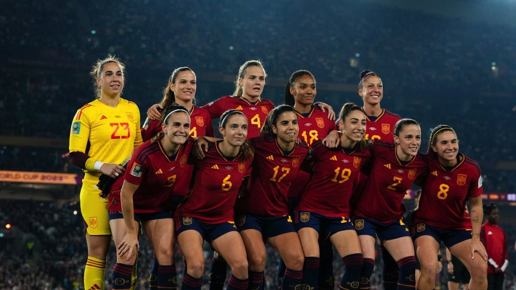 Spanish women's football team photo