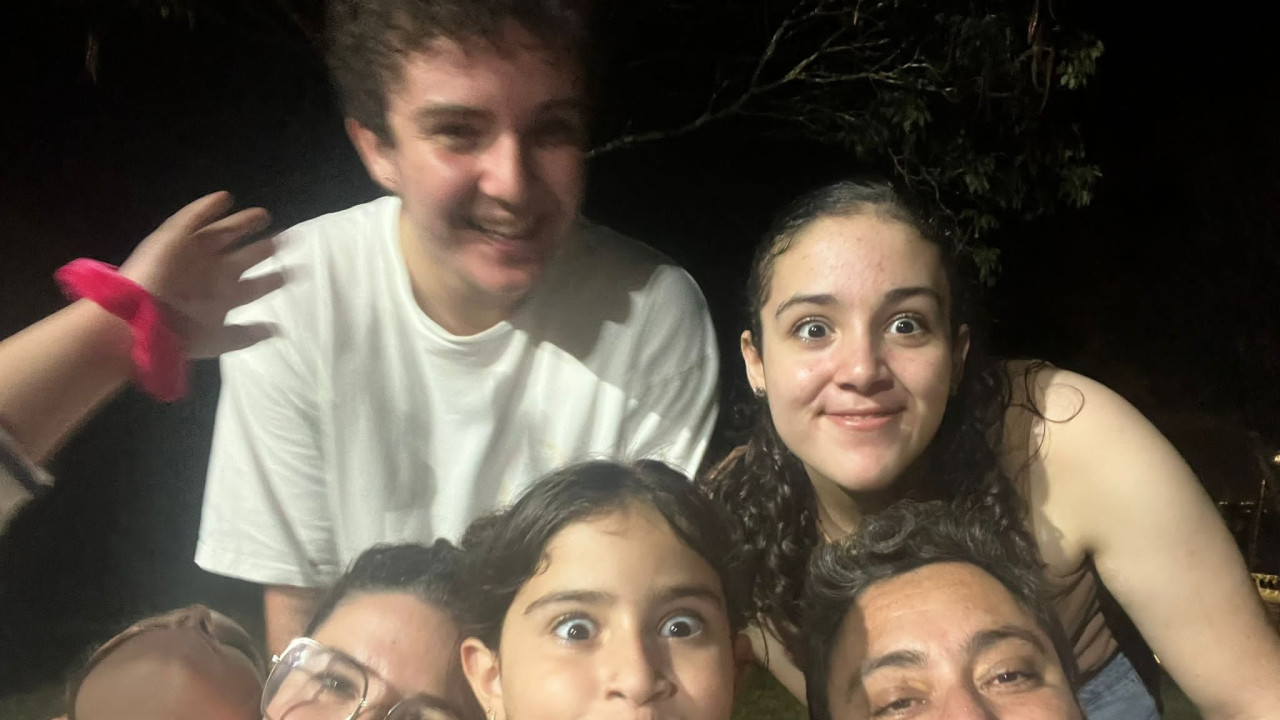 Golan Abidbol sa porodicom