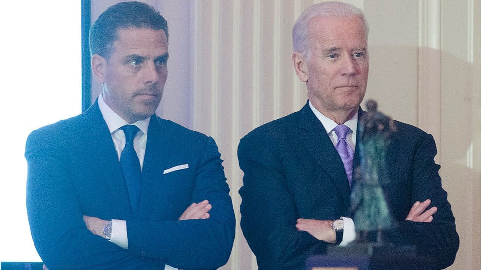 Hunter and Joe Biden at an event in 2016