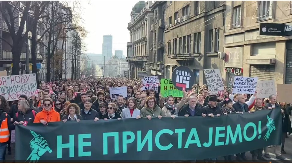 Ne pristajemo - ključna je parola protesta