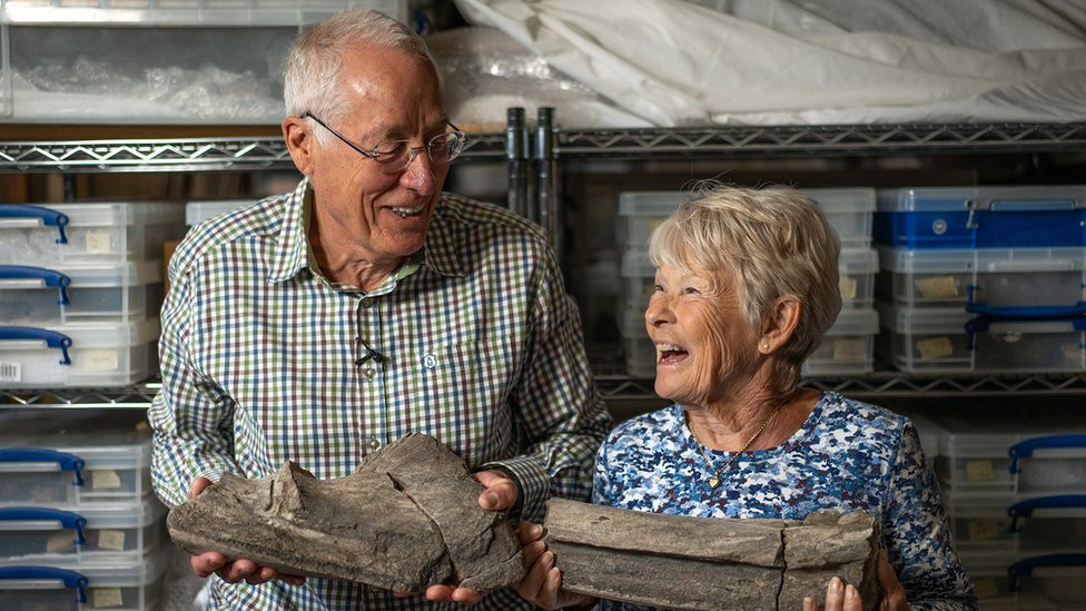 Pol de la Sal i njegova supruga Kerol idu u lov na fosile zajedno