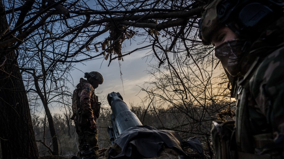 A Ukrainian soldier prepares an artillery in the direction of Siversk, Donetsk Oblast