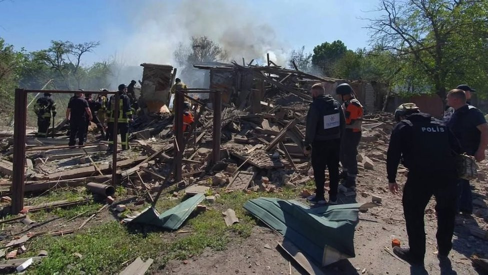 Dve kuće srušene u ruskom napadu u Harkovu