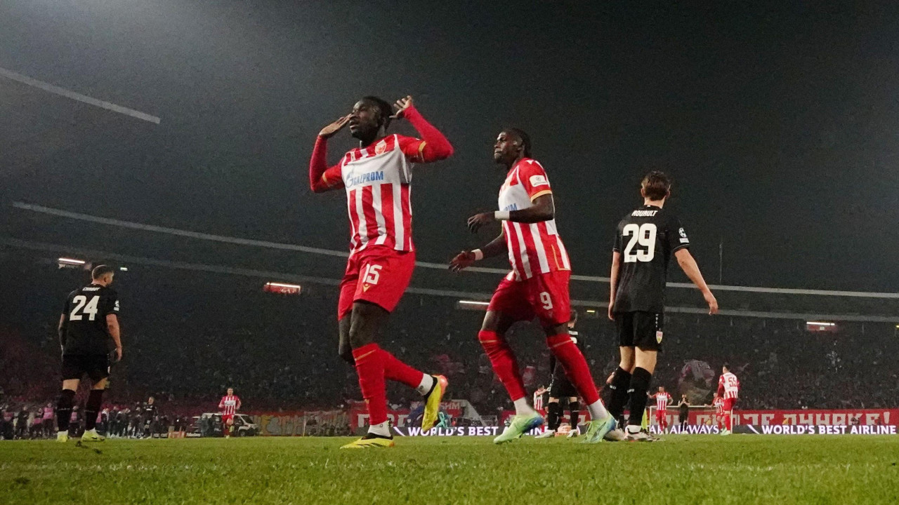 Igrači Crvene zvezde na stadionu