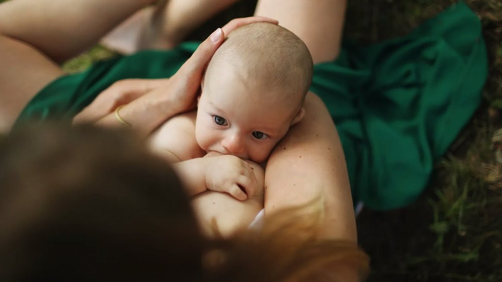 Dojenje je povezano sa manjim rizikom od SIDS-a