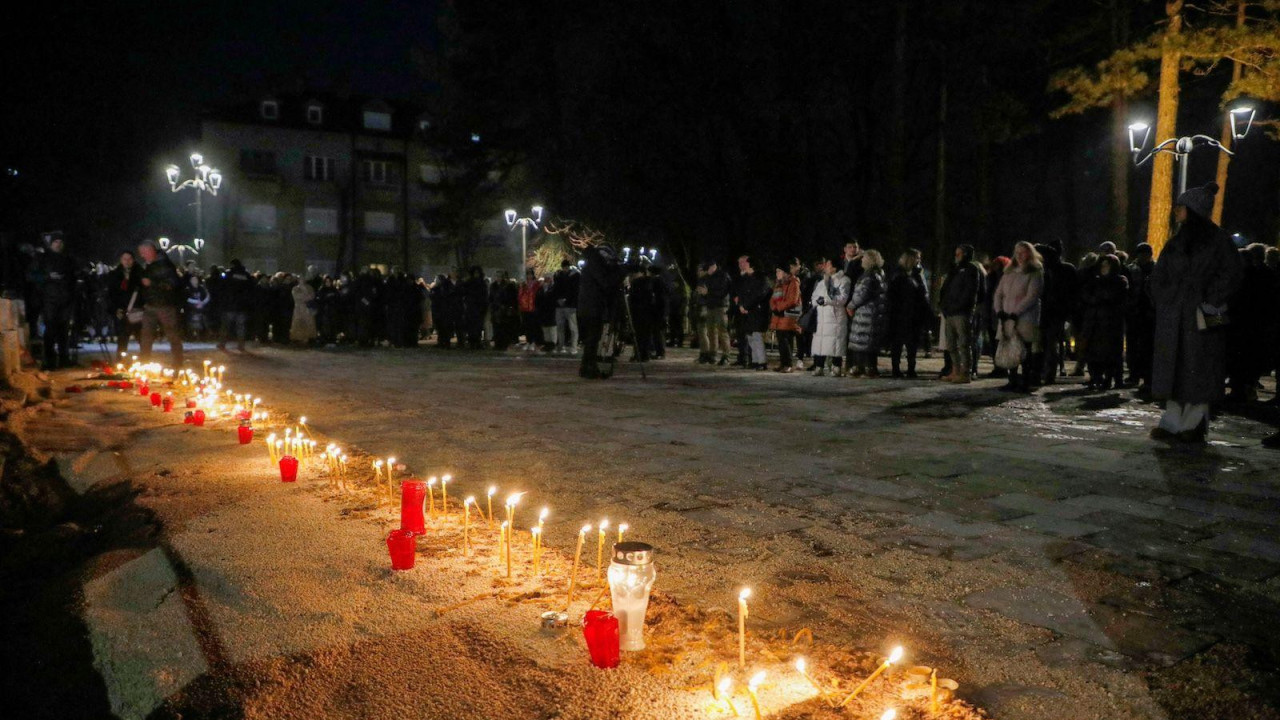 Paljenje sveća na Cetinju