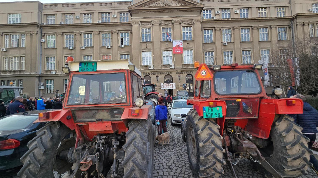 traktori, studenti, protest