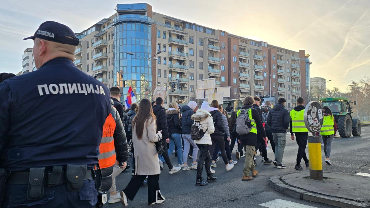 Policija, studentski protest