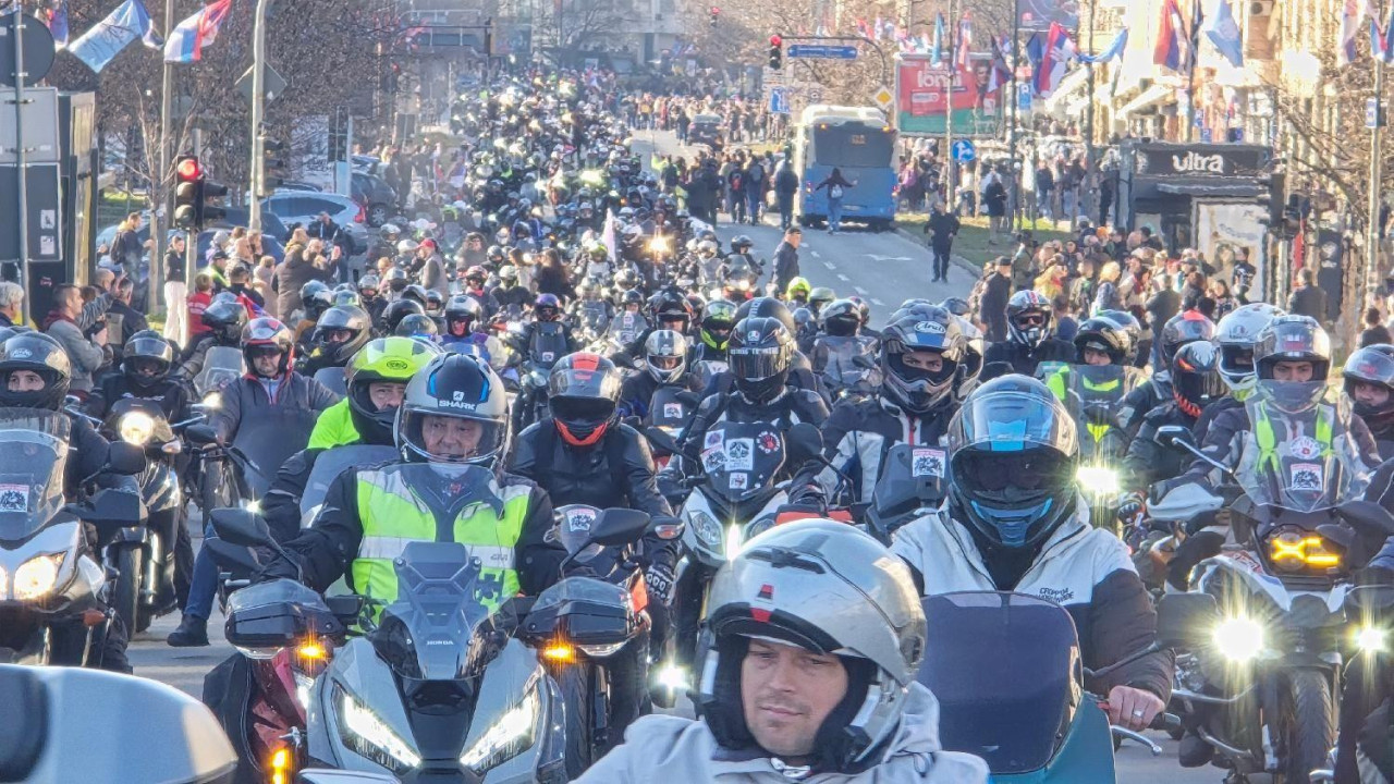 studenti, studentski protest, motociklisti