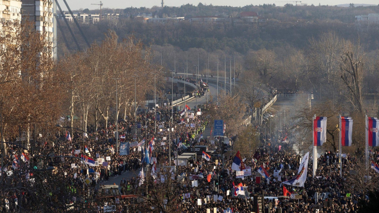 studenti, studentski protest, blokada mostova