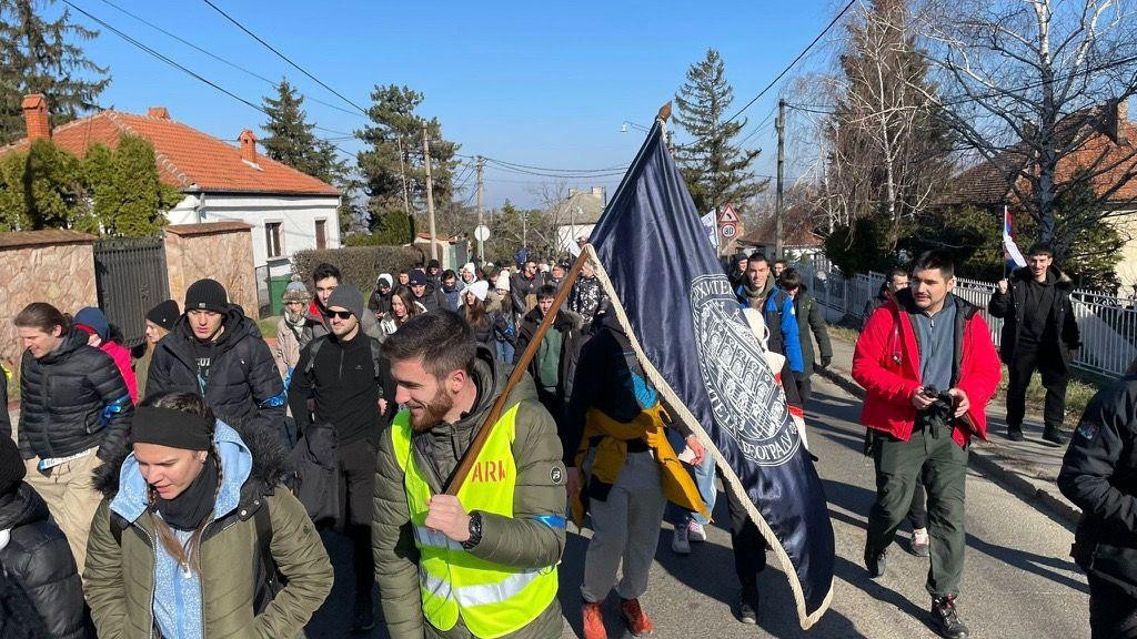 studenti, studentski protest, studenti pešače do kragujevca