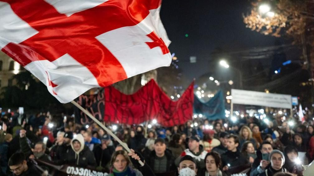 demonstranti na ulicama Tbilisija