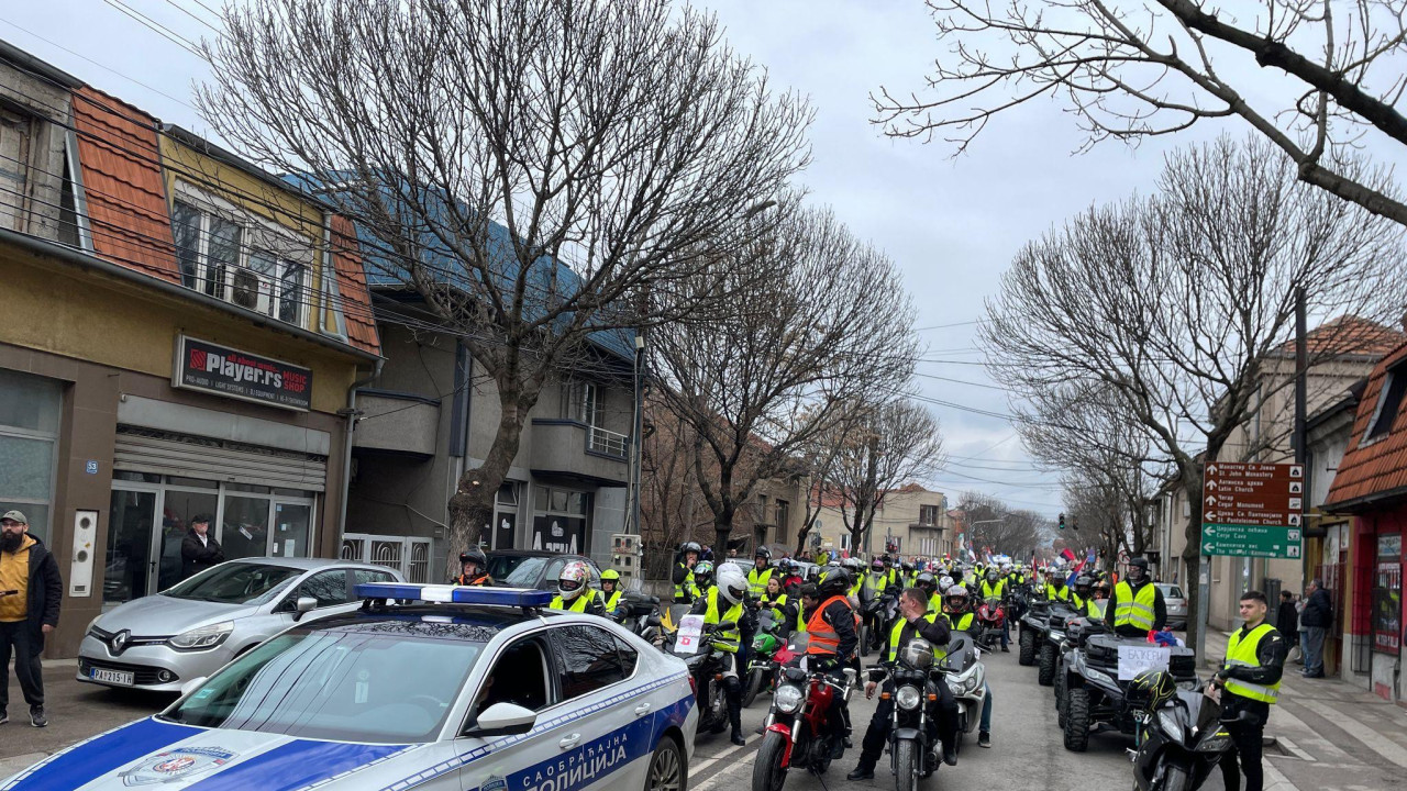 Bajkeri u prisustvu policije ulaze u Niš