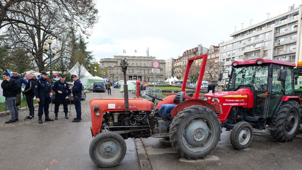 traktori u centru Beograda