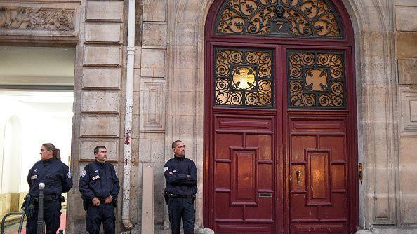 Policija ispred luksuznog apartmana u kojem je Kim Kardašijan bila opljačkana pod pretnjom oružjem