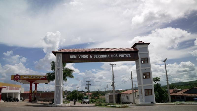 Ulaz u mesto Serinja dos Pintos 