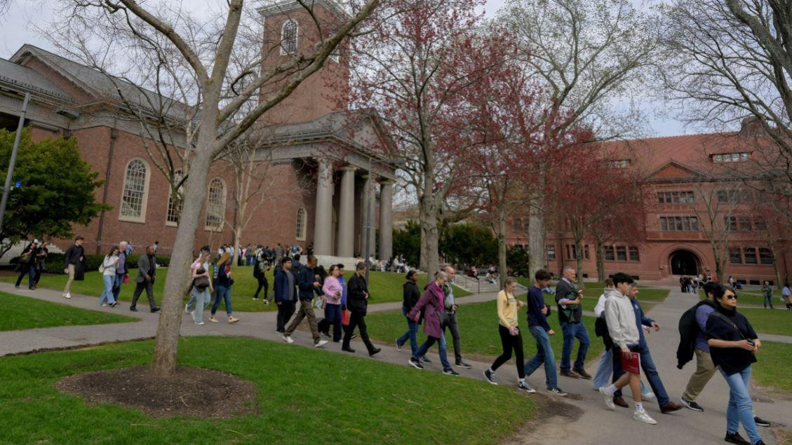 Studenti na Univerzitetu Harvard, u državi Masačusets