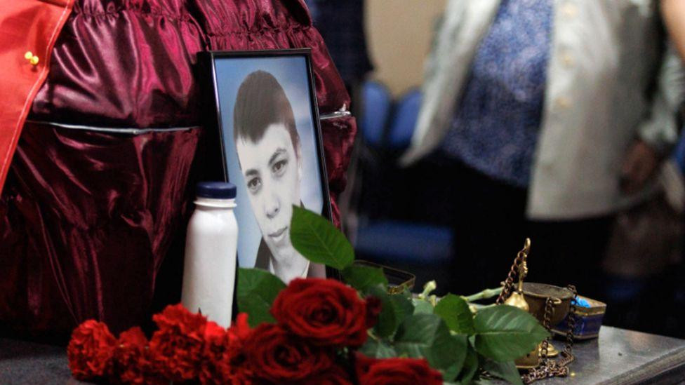Fotografija Lipavskog pored kovdžega na sahrani