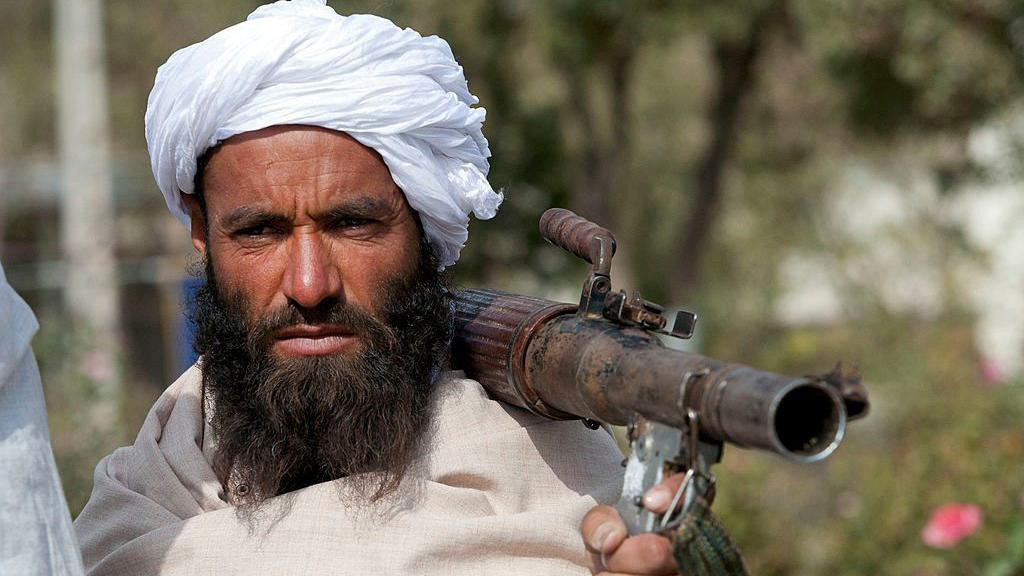Taliban sa oružjem na ramenu
