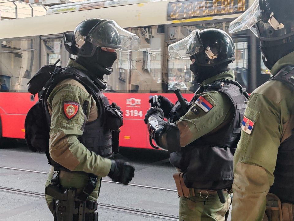 Policija u ulici Kraljice Marije