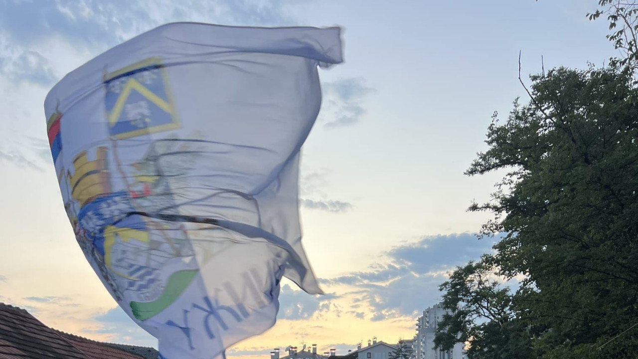  Okupljeni građani u Užicu hteli su da blokiraju put