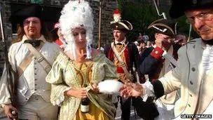 Vrhunac slavlja 1790. bio je trenutak kada je Marija Antoaneta podigla i okupljenima pokazala francuskog prestolonasledika