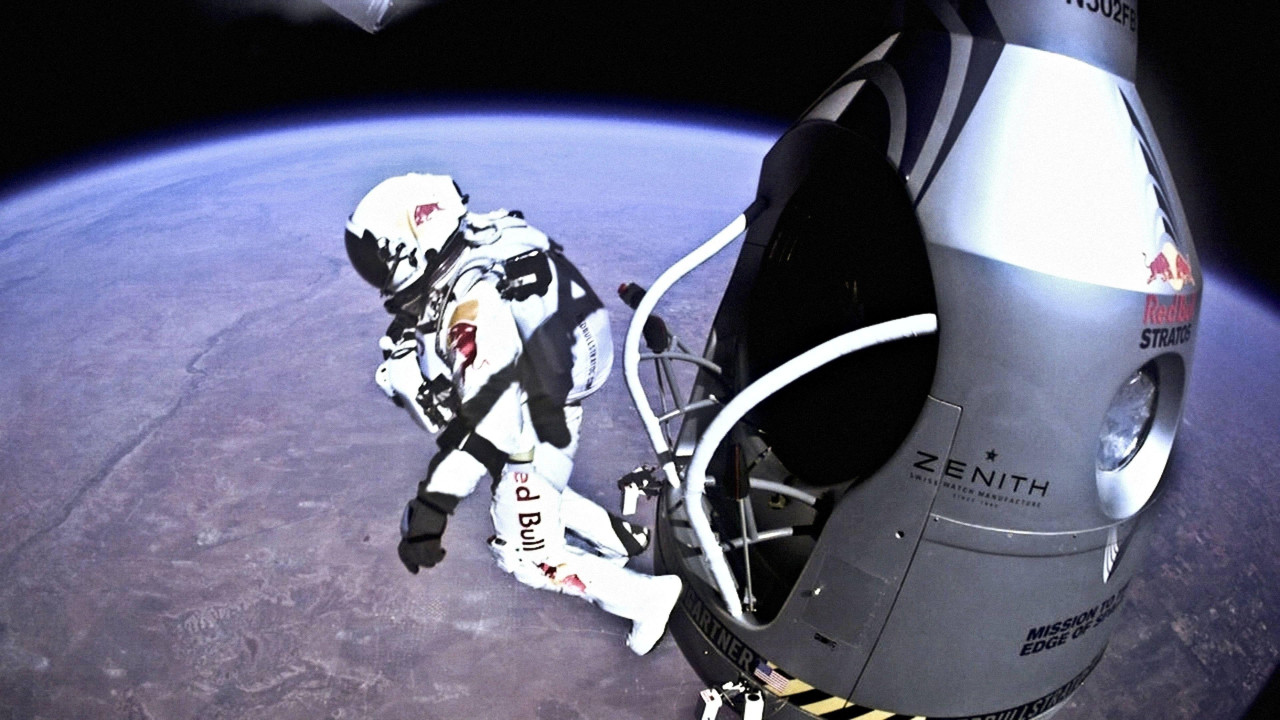 Feliks Baumgartner skače iz stratosfere