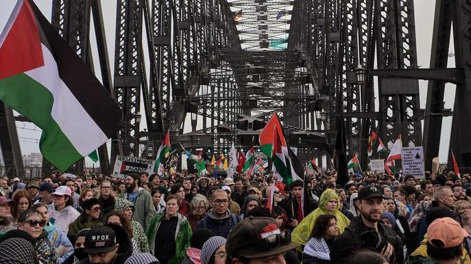 Protest za Palestinu ispred Državne biblioteke Viktorije u Melburnu u Australiji (3. avgust 2025.)