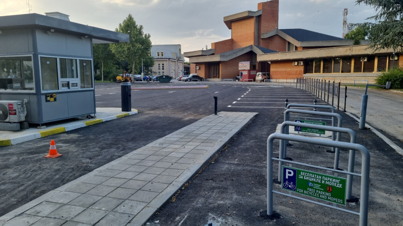 Foto/JKP Parking S. Parkiralište kod pijace Krug