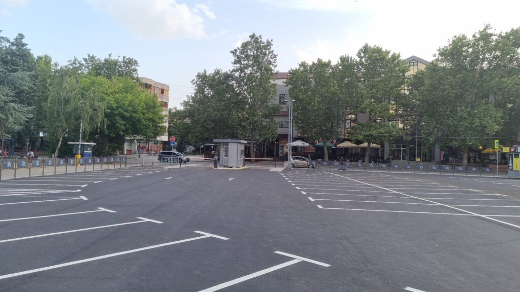 pijaca krug parking mesta