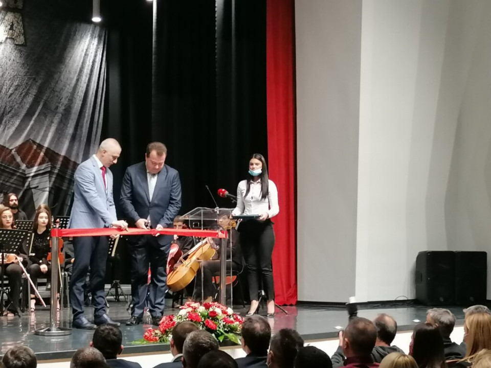 presecanje vrpce
