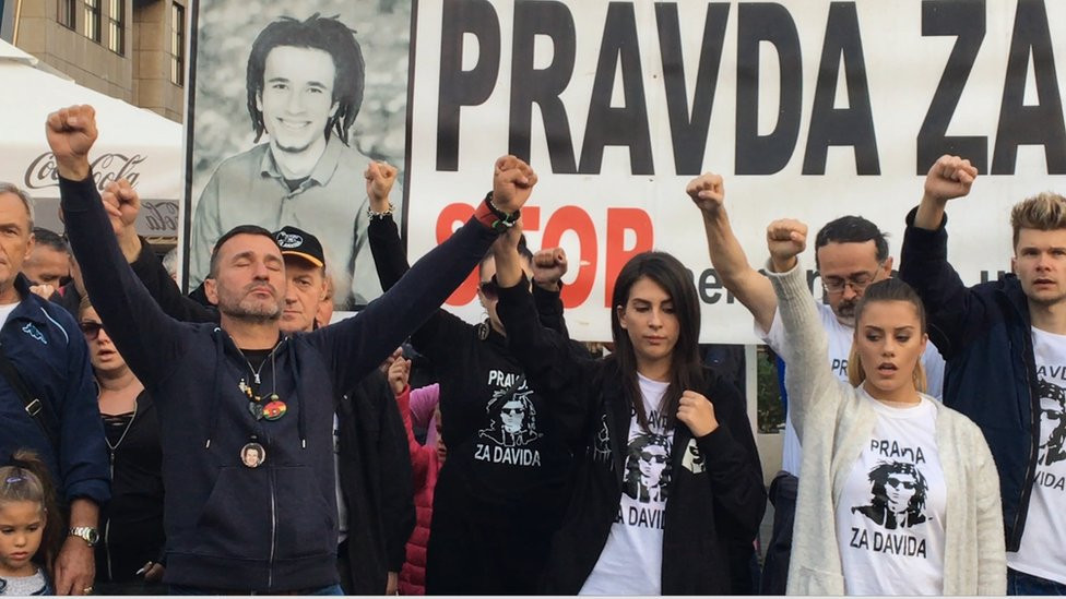 Davor Dragičević na jednom od okupljanja građana na trgu