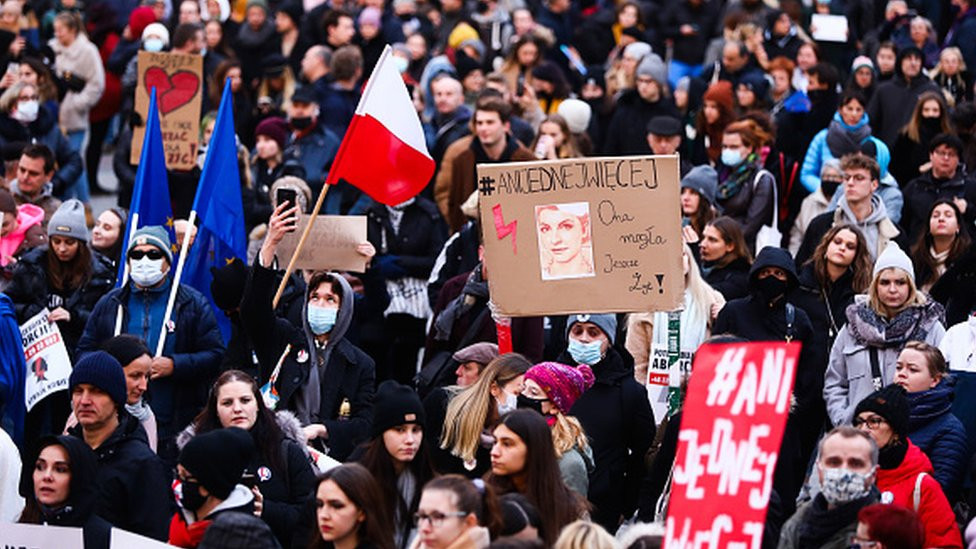 Protest u Krakovu zbog smrti trudnice